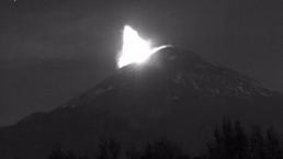 El Popocatépetl hace erupción