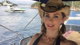 Aracely Arámbula 'enseña' los senos en la playa