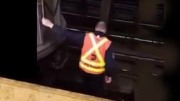 Trabajador del Metro se electrocuta en las vías | VIDEO