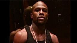 Mayweather agrede a una mujer por no reconocerlo