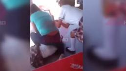 Adolescente es brutalmente golpeada por ex compañera | VIDEO
